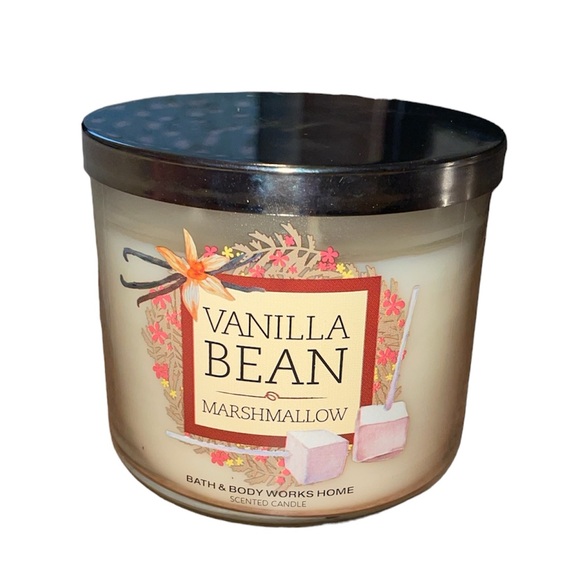 Bath & Body works Scented 3-Wick Candle. Brand New - Picture 2 of 4